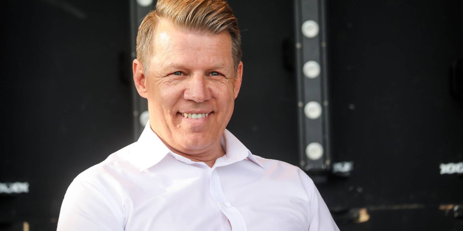 Axel Kahn ist der Bruder von Ex-Bayern-Sportvorstand Oliver Kahn. Axel Kahn ist der Bruder von Ex-Bayern-Sportvorstand Oliver Kahn.