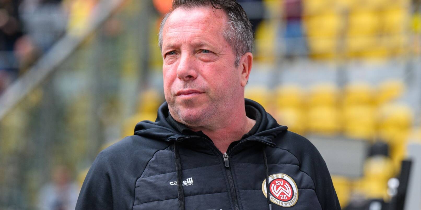 Wiesbadens Trainer Markus Kauczinski will gegen Bielefeld den Aufstieg perfekt machen.