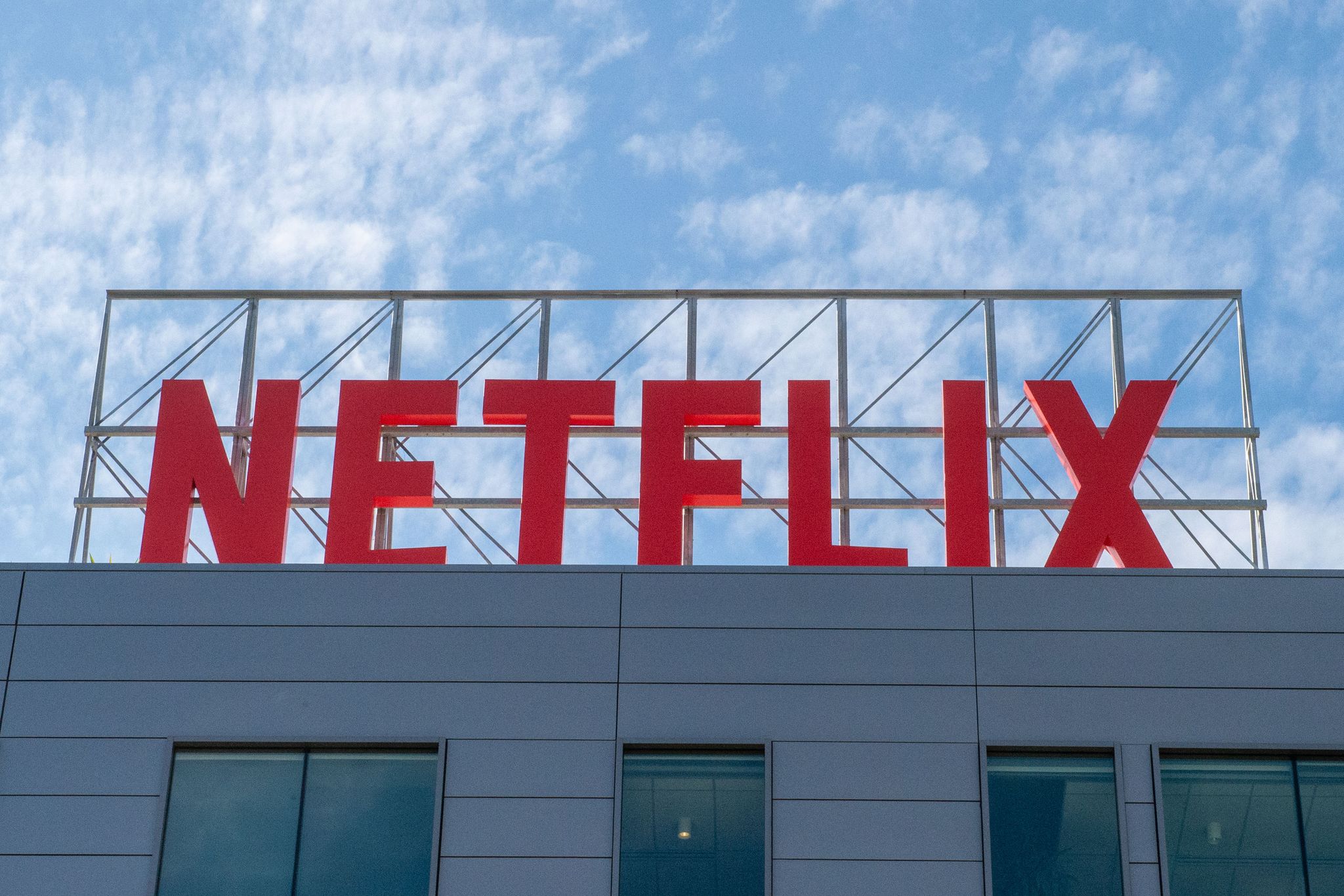 Netflix Shares Drop Despite Revenue and Profit Growth