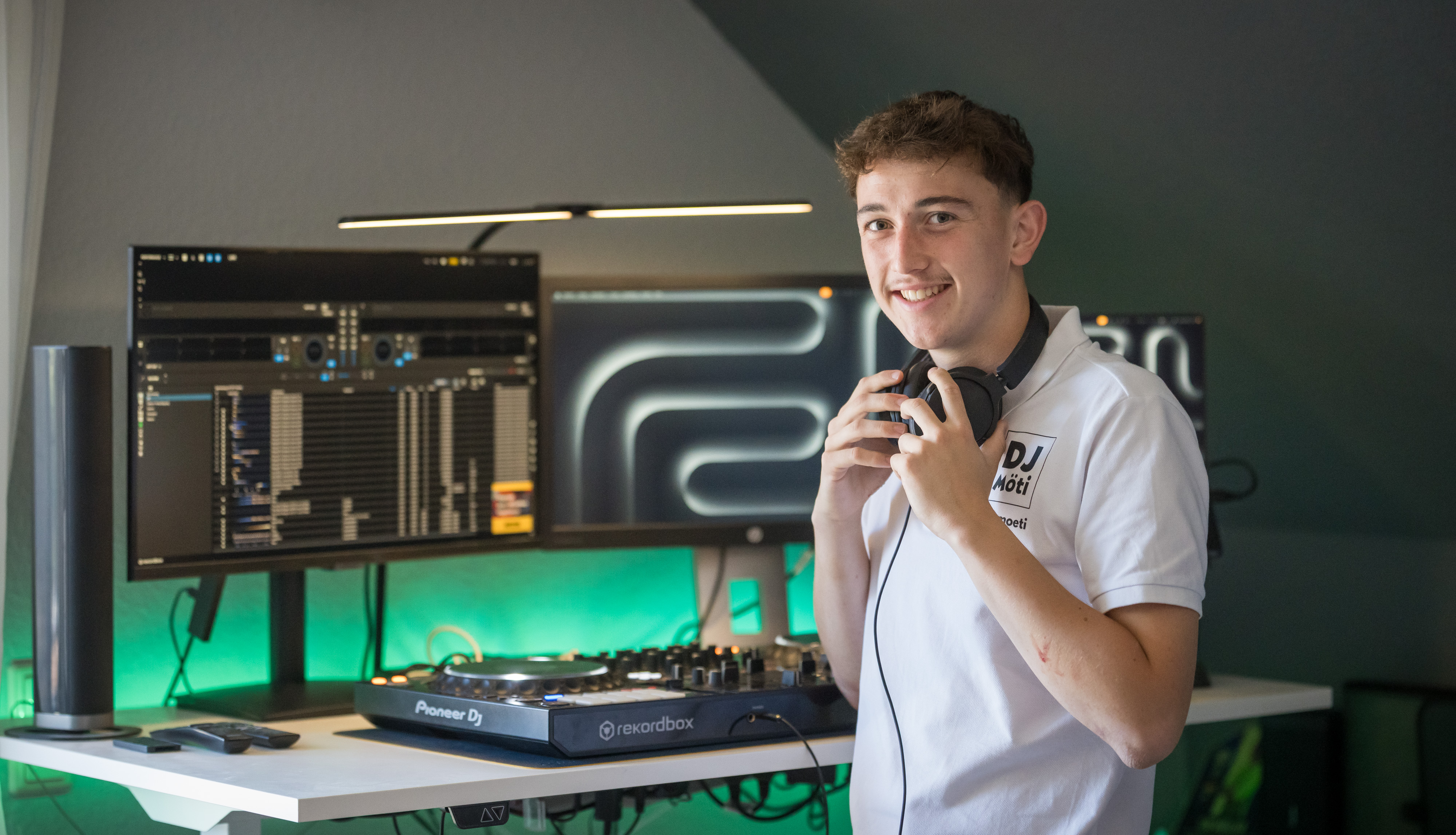Abi am Tag, Party bei Nacht: Der 18-jährige Odenwälder DJ Möti lebt seinen ...