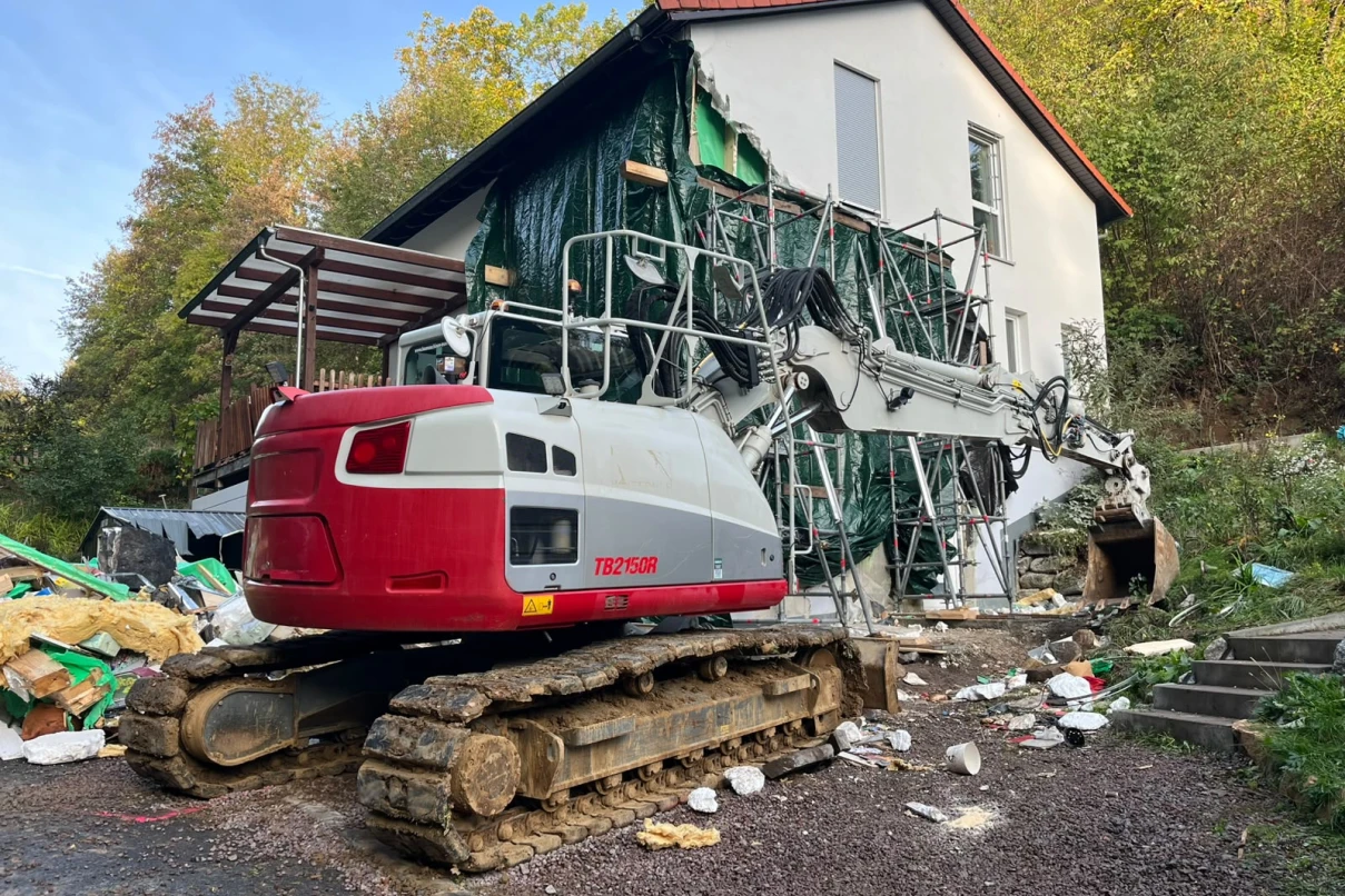 Update: Excavator attack in Mörlenbach: Alleged perpetrator thought he was ...