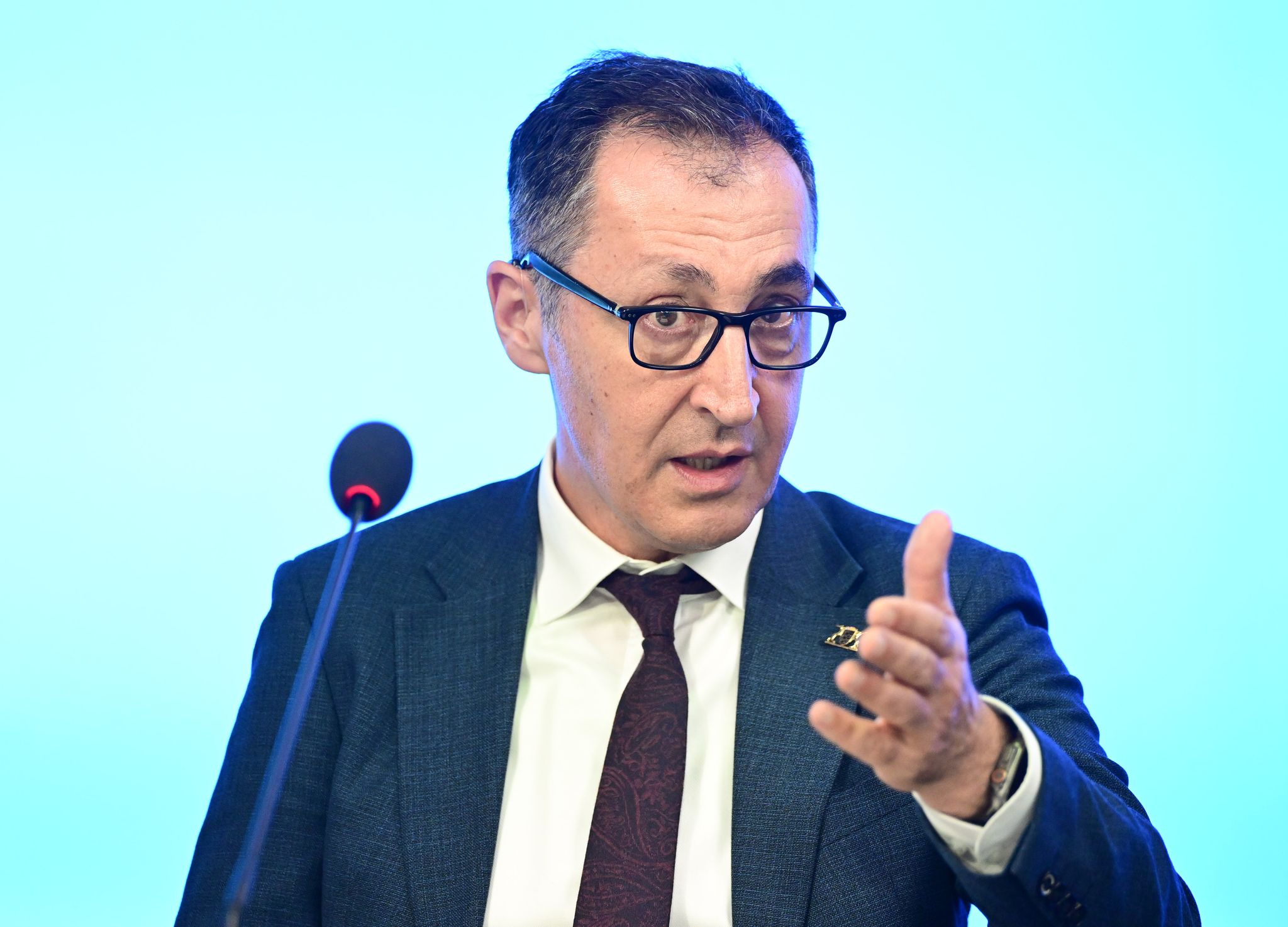 Özdemir kritisiert Audi-Chef: «Guter Stil sieht anders aus» | WNOZ