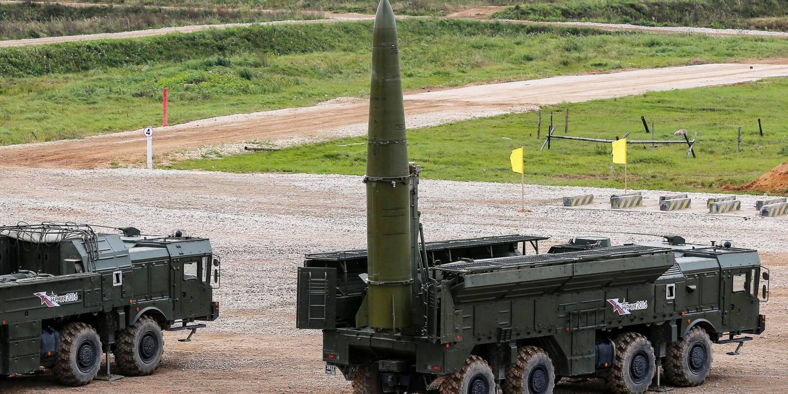 Eine «Iskander-M»-Rakete wird während einer Demonstration des Internationalen Militärtechnischen Forums «ARMY-2016» im «Patriot»-Park der russischen Streitkräfte auf den Abschuss vorbereitet.