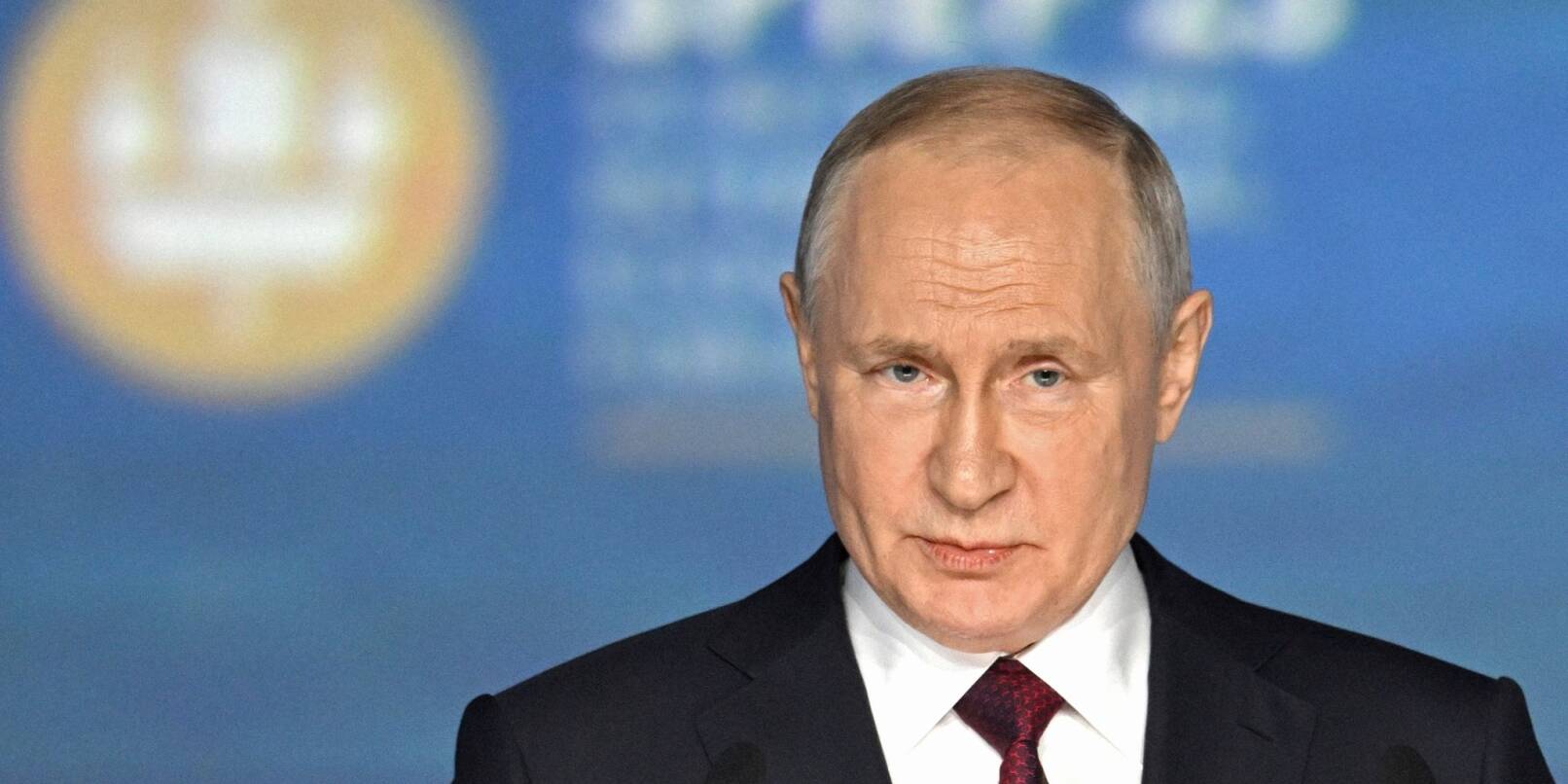 Russlands Präsident Wladimir Putin spricht auf dem Petersburger Wirtschaftsforum.