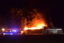 Brand in Lagerhalle mit Flugzeugen: Millionenschaden
