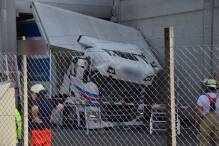 Tonnenschwere Betonplatte fällt auf Lastwagen: Fahrer tot
