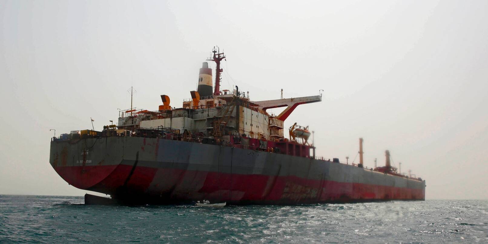 Blick auf den angeschlagenen Öltanker «FSO Safer» im Roten Meer vor der Küste Jemens.