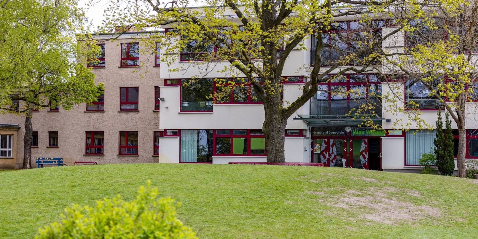 Die Grund- und Oberschule in Burg (Spreewald). Zwei Monate nach Bekanntwerden von rechtsextremen Vorfällen an einer Schule in Burg hat sich die Situation dort nach Angaben der Lehrkräfte nicht verändert.