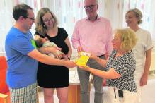 Geburtsstation in Heppenheim unterstützt Projekt der Stiftung Lesen
