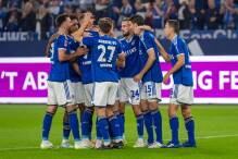 Schalke-Sieg in doppelter Überzahl - Hansa jubelt ganz spät
