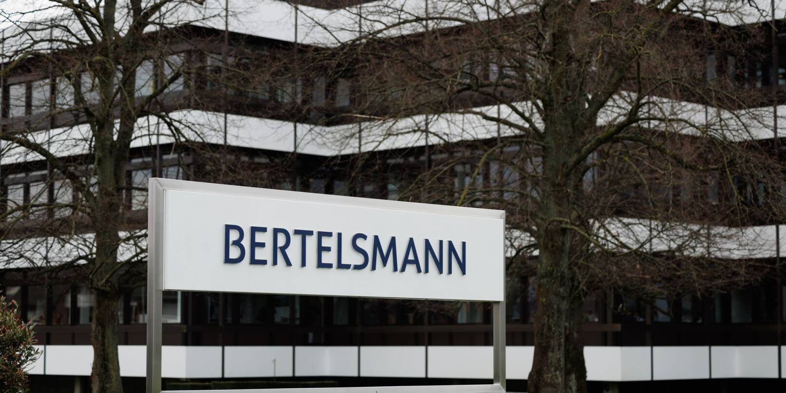 Das zentrale Verwaltungsgebäude des internationalen Medienkonzerns Bertelsmann in Gütersloh.