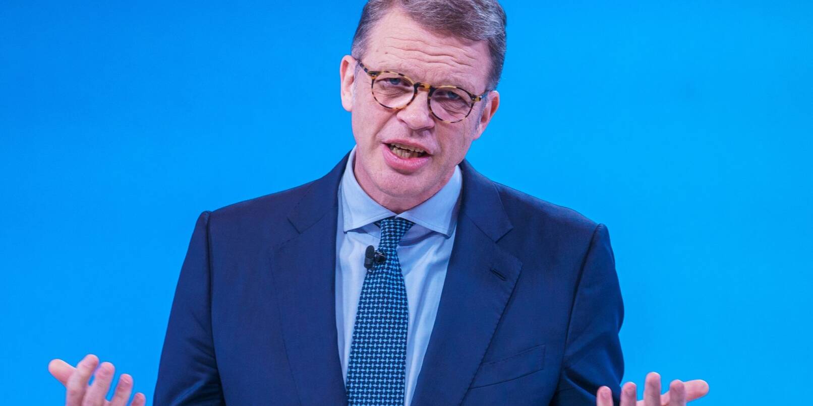 Der Vorstandsvorsitzender der Deutschen Bank, Christian Sewing, führte 2022 die Liste der Topverdiener an.