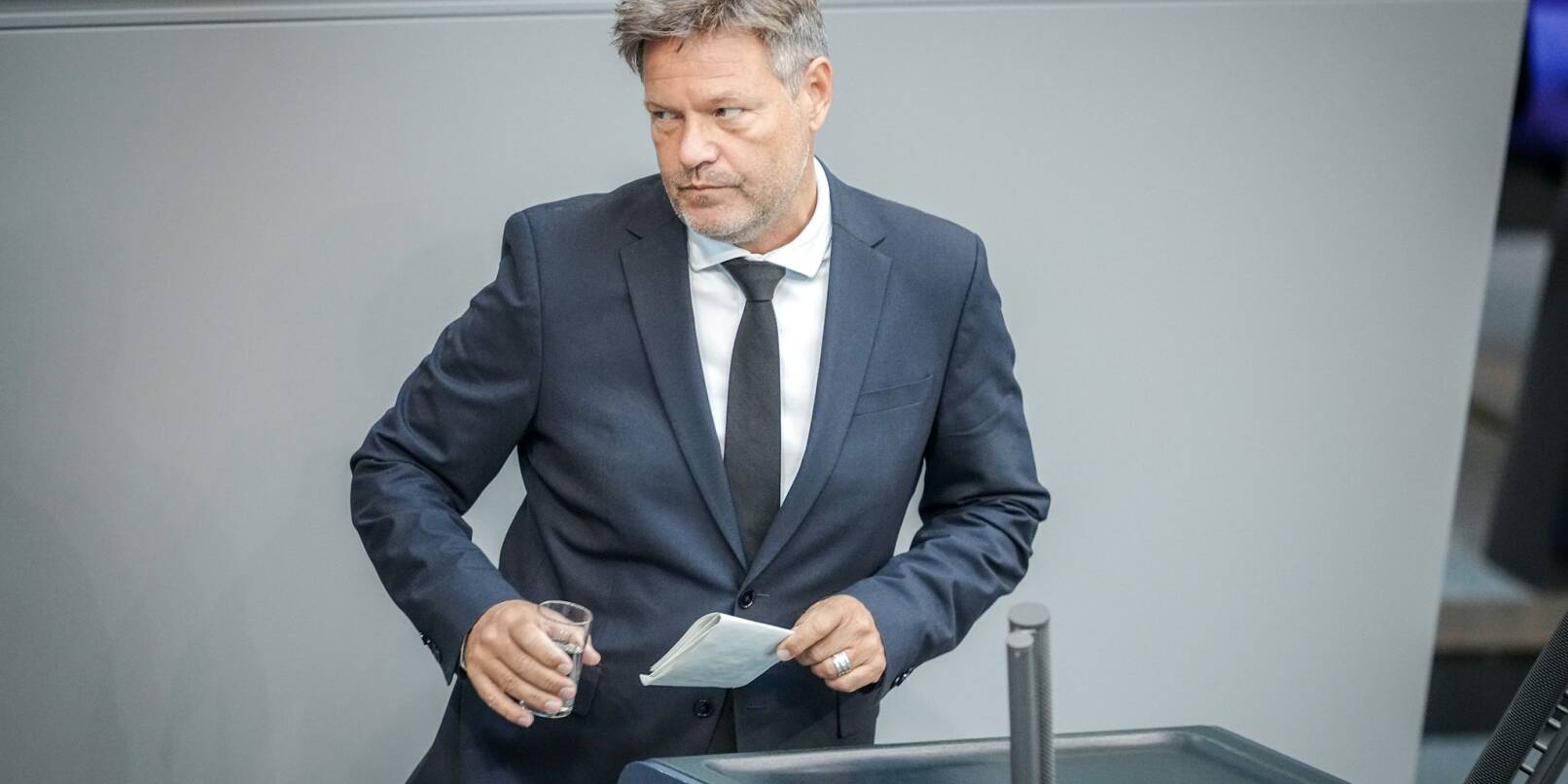 Trotz wirtschaftlicher Probleme: Robert Habeck warnt vor einem «defätistischen Schlechtreden» des Standorts Deutschlands. Trotz wirtschaftlicher Probleme: Robert Habeck warnt vor einem «defätistischen Schlechtreden» des Standorts Deutschlands.