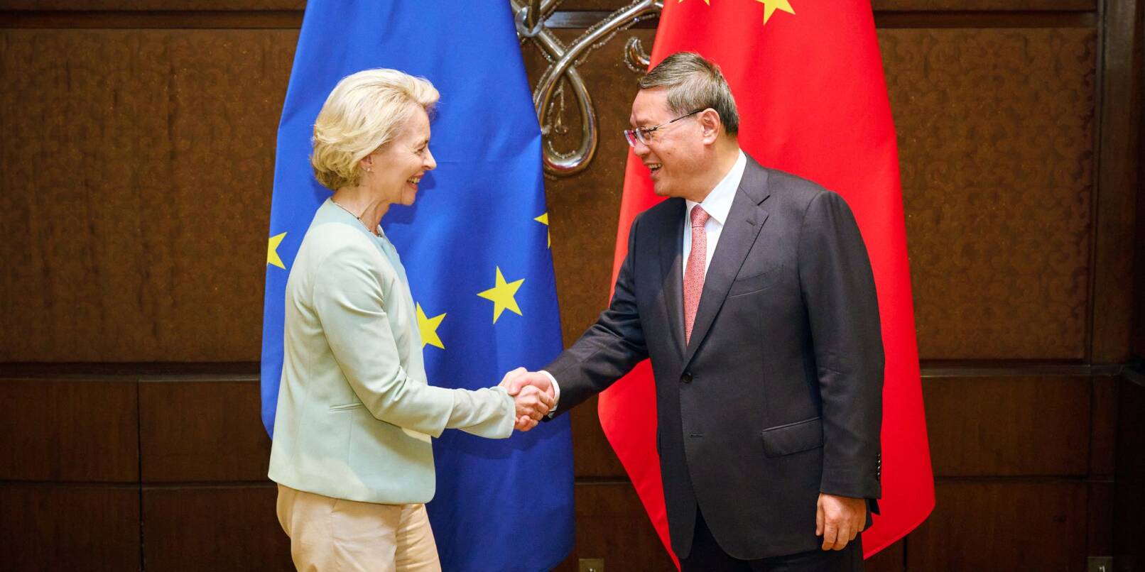 EU-Kommissionspräsidentin Ursula von der Leyen trifft in Neu Delhi Chinas Ministerpräsidenten Li Qiang.