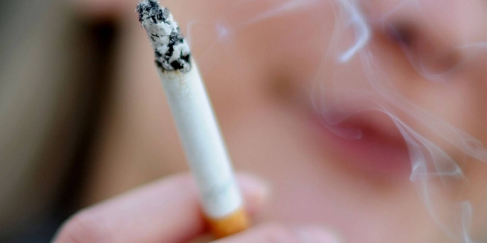 Ziel in England ist es, dass noch höchstens 5 Prozent der Erwachsenen zu Kippe oder E-Zigarette greifen.