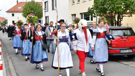 Leutershausen feiert seine Storchekerwe 