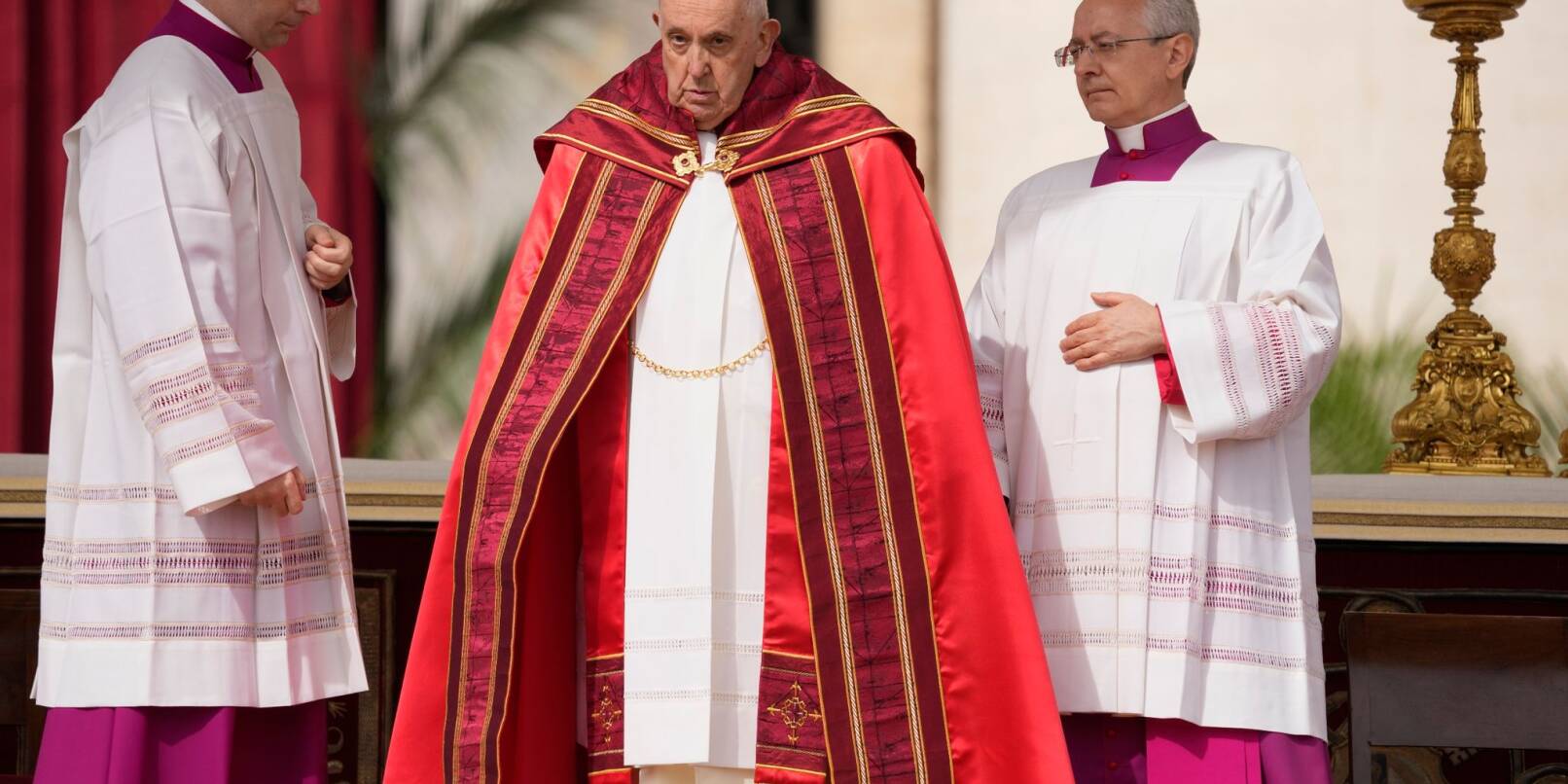 Papst Franziskus bei der Palmsonntagsmesse auf dem Petersplatz in Rom.