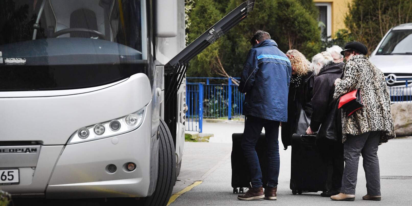 Während der Pandemie gab es für Reisebusse auf Bundes- und Länderebene immer wieder Fahrverbote. Während der Pandemie gab es für Reisebusse auf Bundes- und Länderebene immer wieder Fahrverbote.