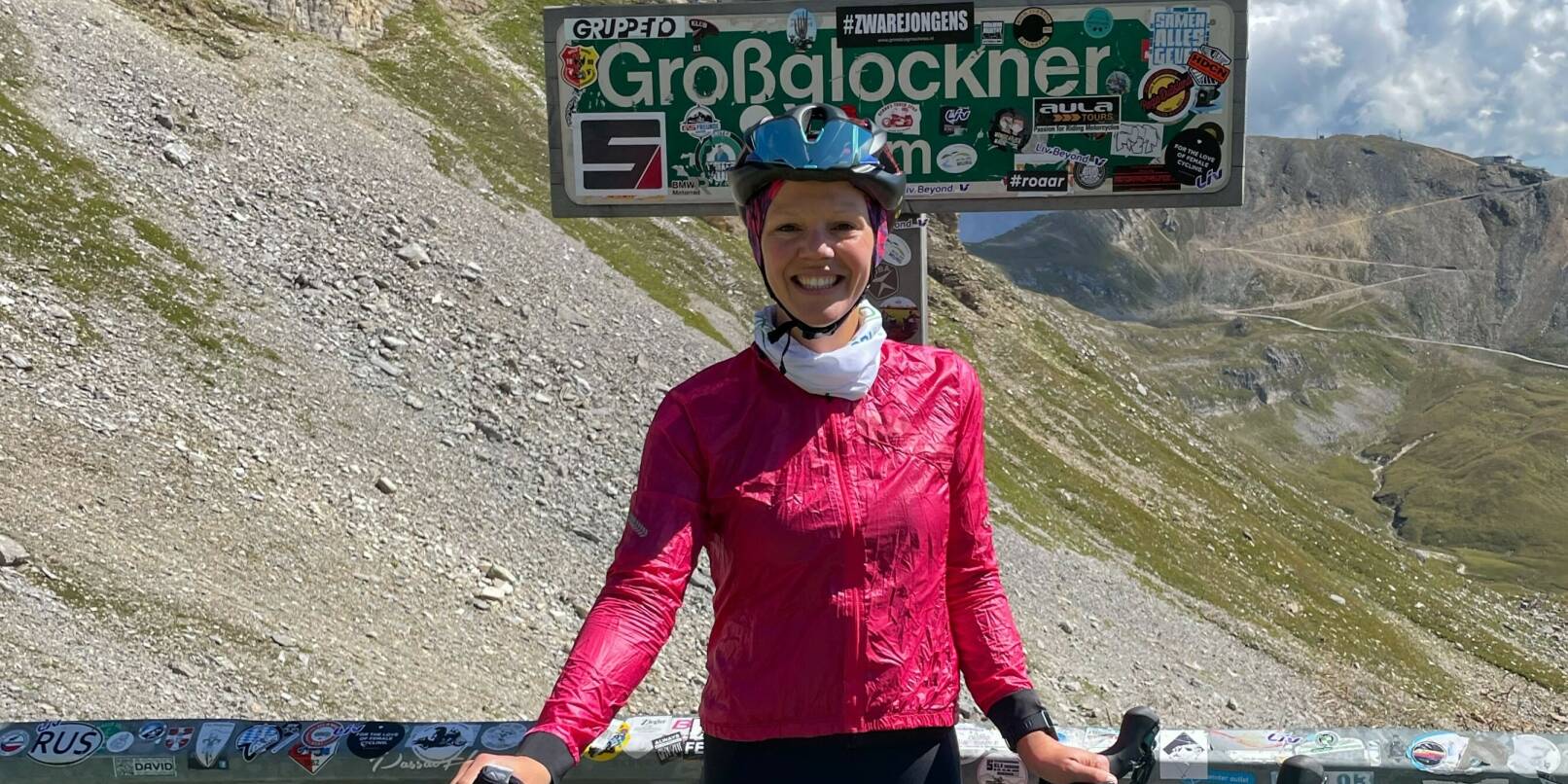 Herausforderung: Judith Schäfer will mehr Frauen aufs Rennrad bekommen. Die 36-Jährige aus Siedelsbrunn organisierte die erste Alpen-Überquerung nur für Frauen. Bild: Schäfer Herausforderung: Judith Schäfer will mehr Frauen aufs Rennrad bekommen. Die 36-Jährige aus Siedelsbrunn organisierte die erste Alpen-Überquerung nur für Frauen. Bild: Schäfer