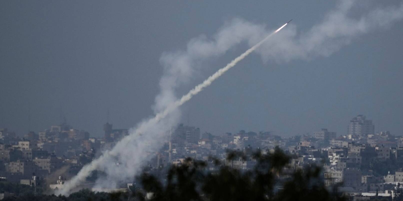 Raketen werden aus dem Gazastreifen auf Israel abgefeuert.