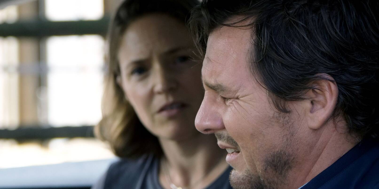 Frank (Felix Klare) und seine Frau Sabina (Patricia Aulitzky) in einer Szene des TV-Missbrauchs-Dramas «Wir haben einen Deal». Frank (Felix Klare) und seine Frau Sabina (Patricia Aulitzky) in einer Szene des TV-Missbrauchs-Dramas «Wir haben einen Deal».