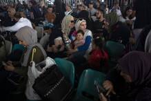 Zivilisten aus Gaza auf dem Weg nach Ägypten
