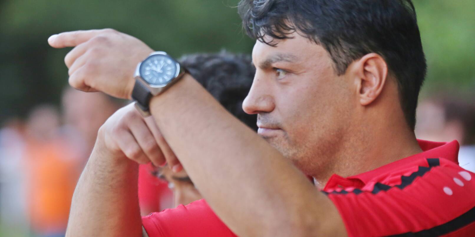 Von 2015 bis 2017 war Nedim Özbek als Trainer maßgeblich für den sportlichen Aufschwung bei Anatolia Birkenau verantwortlich. Aus dieser Zeit reichen auch noch zahlreiche Kontakte zu Spielern und Verantwortlichen des SC United.