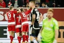 Acht Tore in Düsseldorf - St. Pauli bleibt unbesiegt
