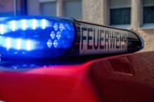 Neun Leichtverletzte bei Zimmerbrand in Wohnheim
