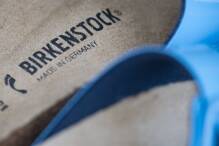 Umsatzplus bei Birkenstock: Neue Produkte und Märkte 
