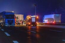Autobahn in Hessen weiter gesperrt - Lkw-Fahrer stirbt
