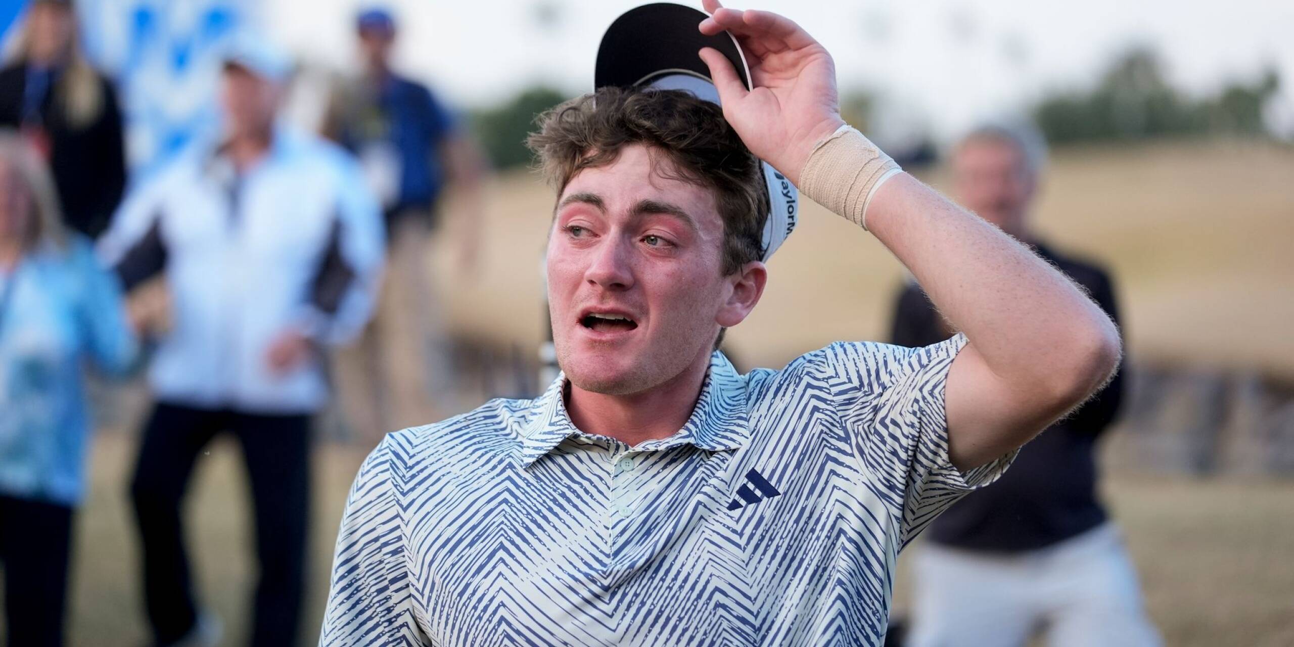 Als erster Amateur-Golfer seit 33 Jahren hat der US-Amerikaner Nick Dunlap ein Turnier auf der PGA-Tour gewonnen. Der 20 Jahre alte Student siegte mit einem Schlag Vorsprung in La Quinta im US-Bundesstaat Kalifornien.