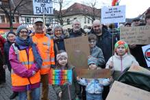 120 Menschen setzen in Rimbach ein Zeichen für Demokratie 