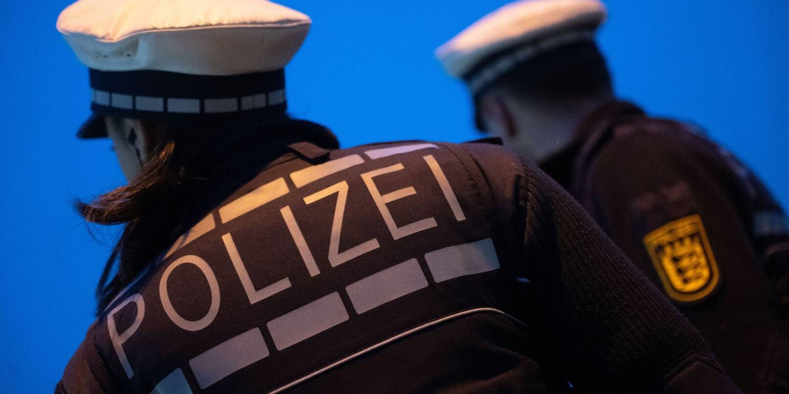 Ein 22-Jähriger soll eine 18-jährige Berlinerin in den Schwarzwald entführt haben - die Ermittlungen laufen.