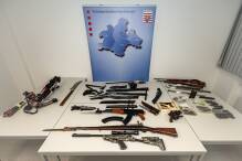 Polizei findet in Wohnung Waffen und NS-Devotionalien
