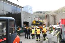 Silobrand: Rund 300 Feuerwehrleute sind 60 Stunden im Einsatz
