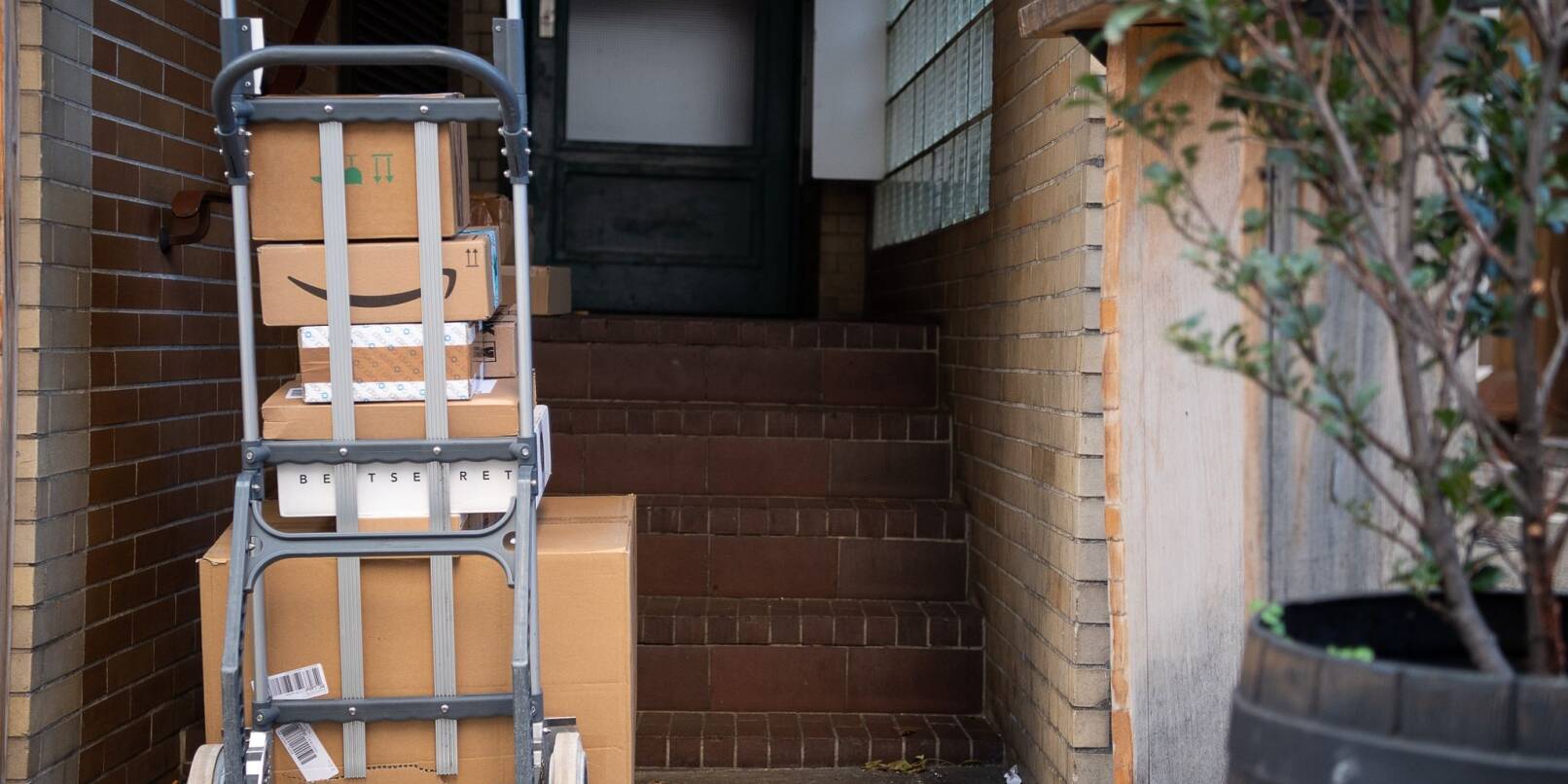 Die Koalition ist sich nicht einig über ein Verbot von Subunternehmern in der Paketbranche. Die Koalition ist sich nicht einig über ein Verbot von Subunternehmern in der Paketbranche.