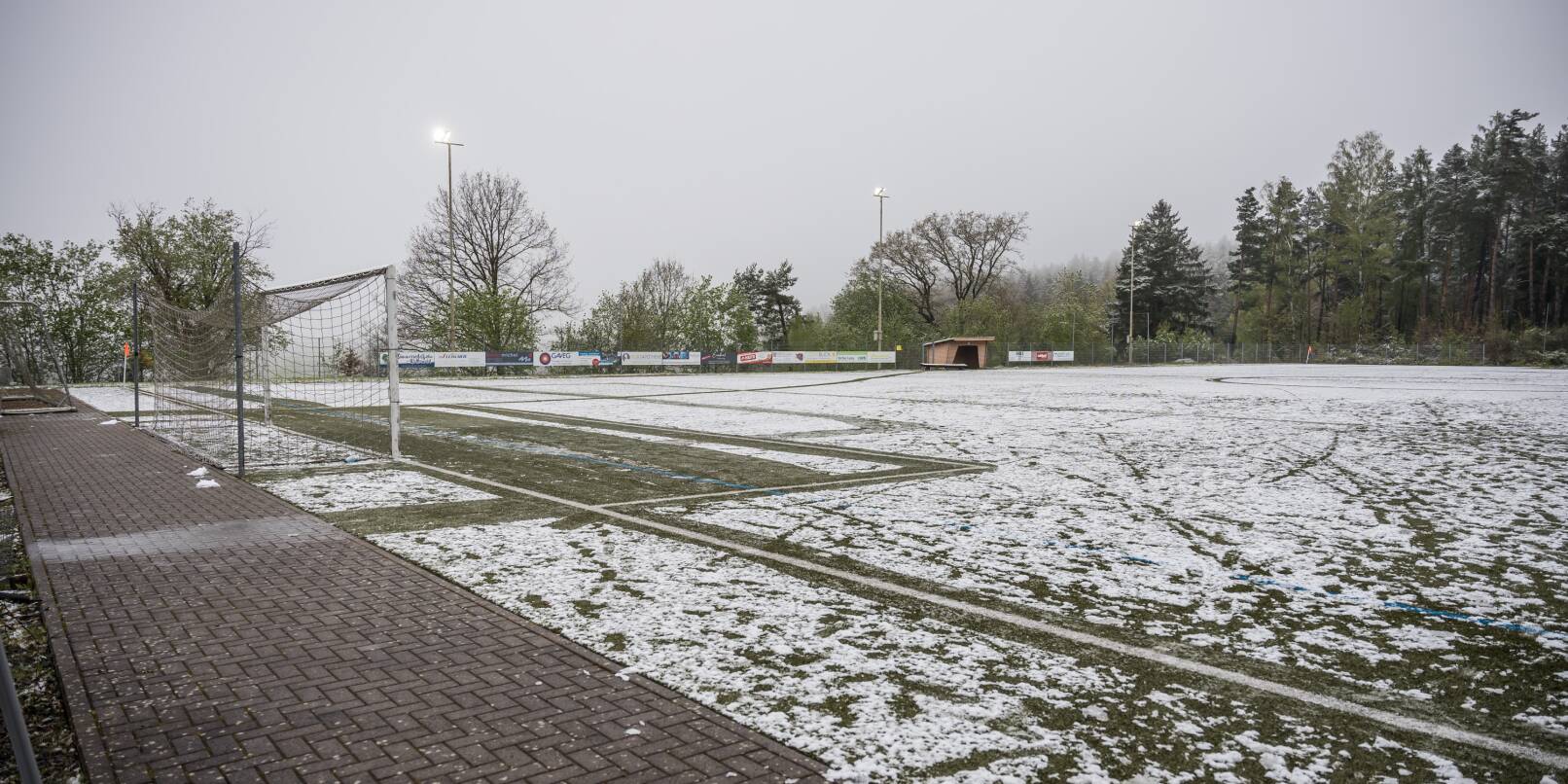 Schnee im April: Das Derby des TSV Gras-Ellenbach gegen den SV Affolterbach wurde am Sonntag vom Schiedsrichter nicht angepfiffen.
