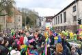 Große Spannung vor dem Abmarsch: Vor der Peterskirche und entlang der Grundelbachstraße formierten sich die Gruppen für den Umzug. Große Spannung vor dem Abmarsch: Vor der Peterskirche und entlang der Grundelbachstraße formierten sich die Gruppen für den Umzug.