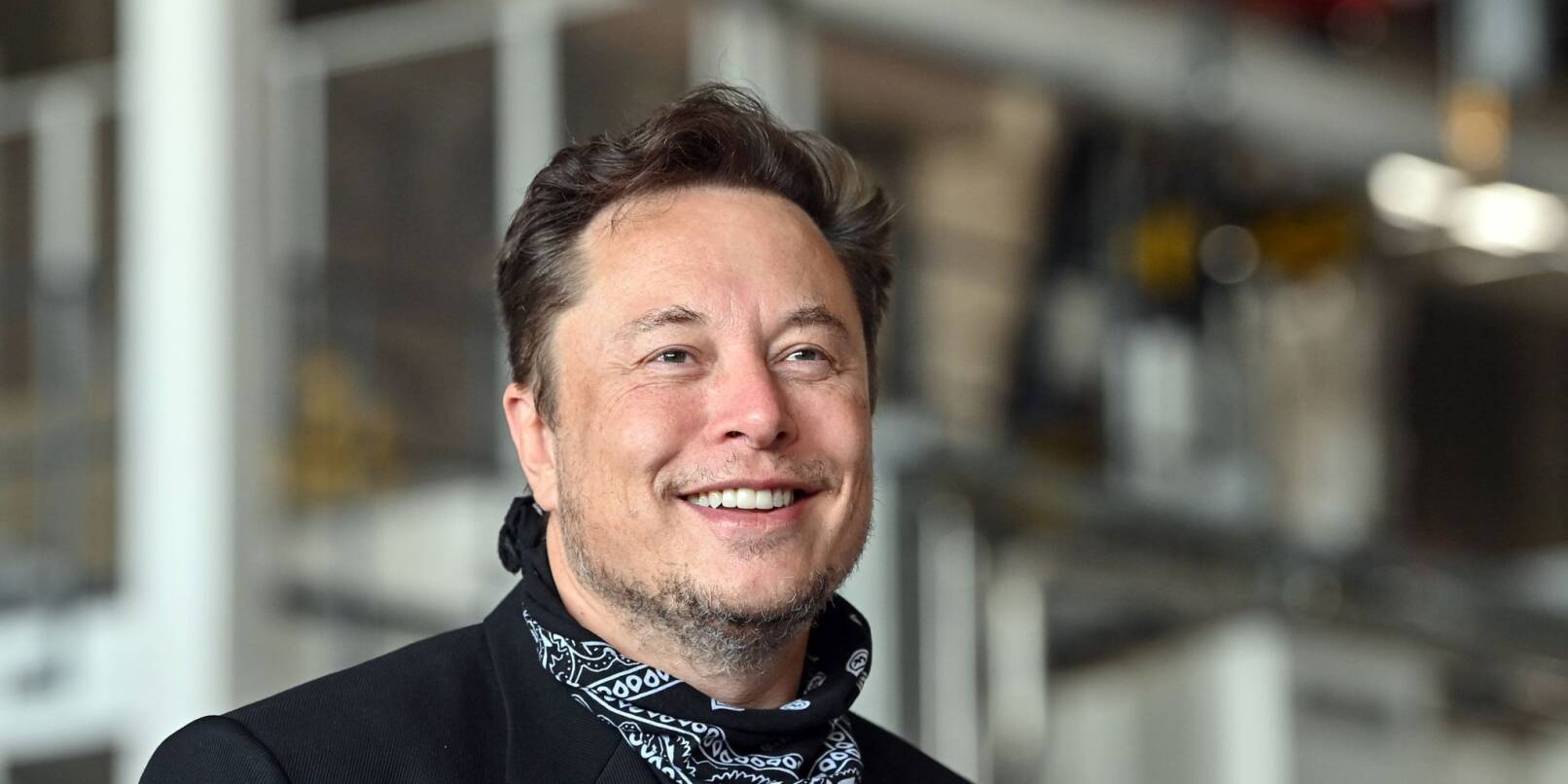 Elon Musk bei seinem letzten Besuch in der Tesla Gigafactory in Grünheide vor rund vier Monaten.
