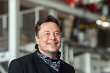 Tesla-Chef Elon Musk besucht Fabrik nach Anschlag
