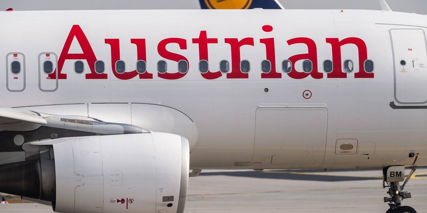 Rund 50.000 Passagiere sind von den Flugausfällen bei Austrian Airlines betroffen (Archivbild).