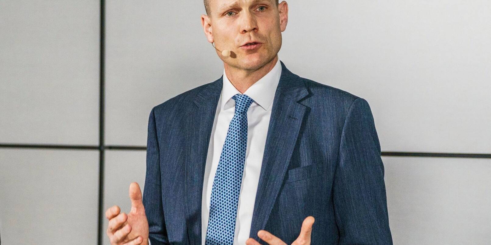 Michael Niggemann, Vorstandsmitglied der Lufthansa AG, spricht zum beigelegten Tarifkonflikt.
