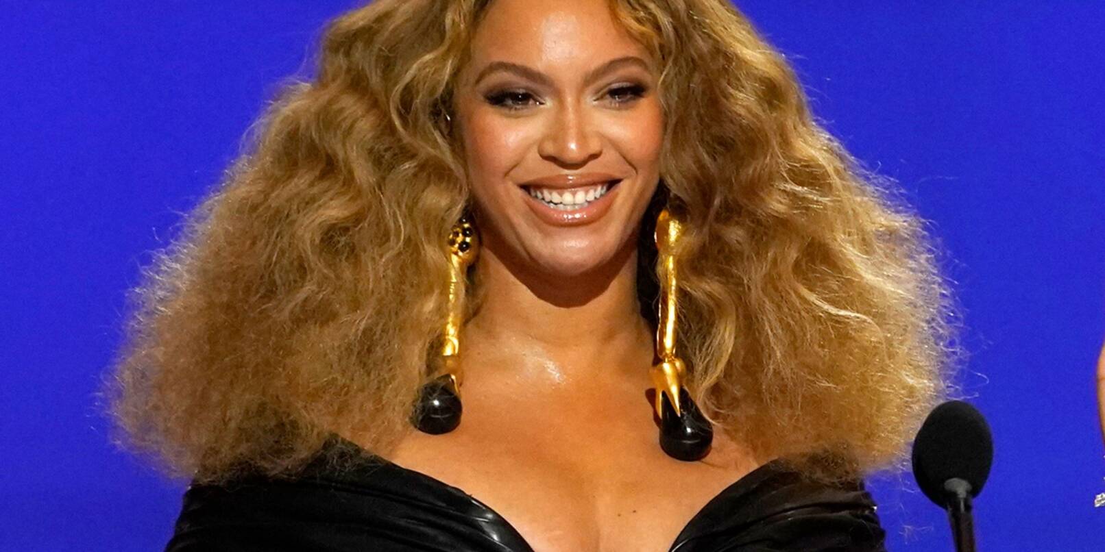 Sängerin Beyoncé führt als erste schwarze Frau die US-Charts der Country-Alben an.