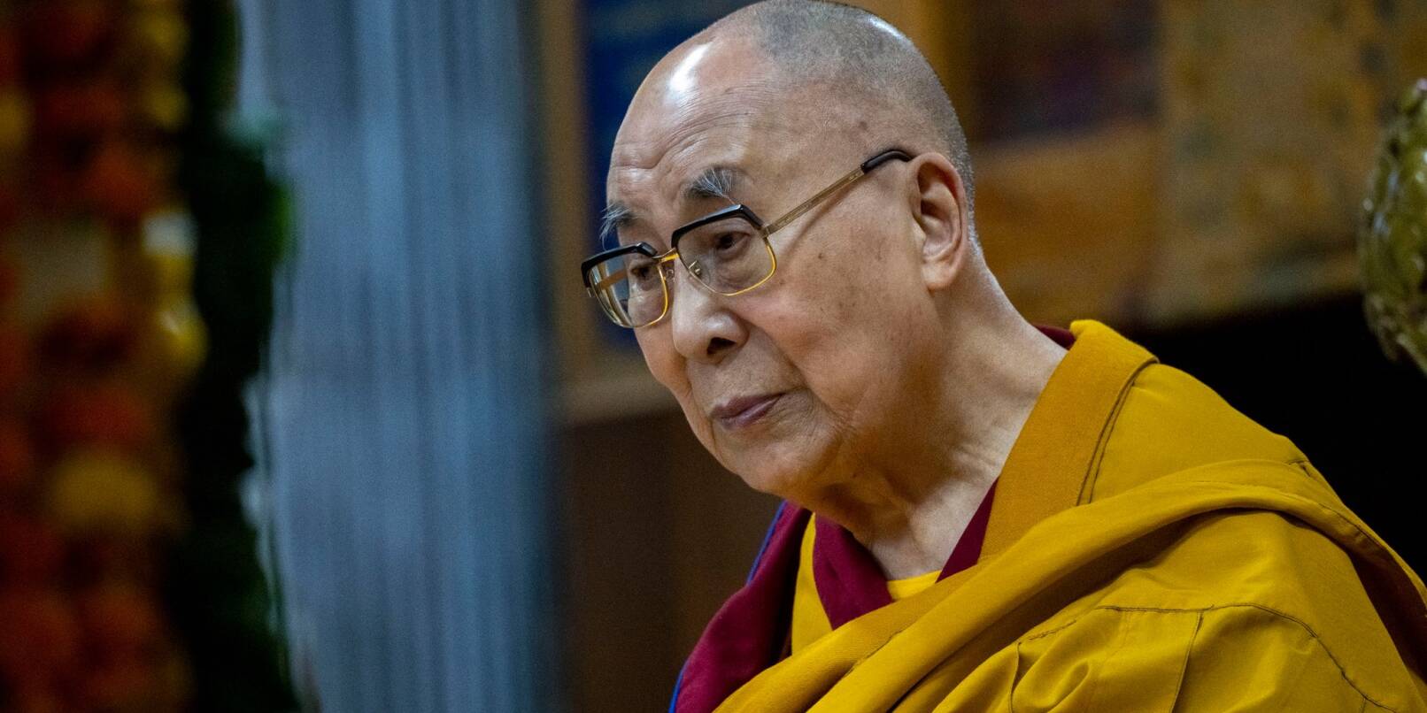 Kriti am Dalai Lama: Er forderte einen Jungen auf, seine Zunge zu lutschen.