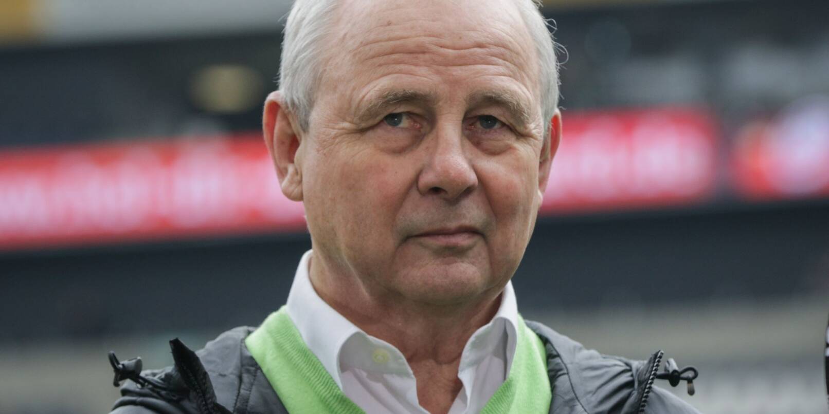 Die Eintracht-Legende Bernd Hölzenbein ist mit 78 Jahren gestorben.
