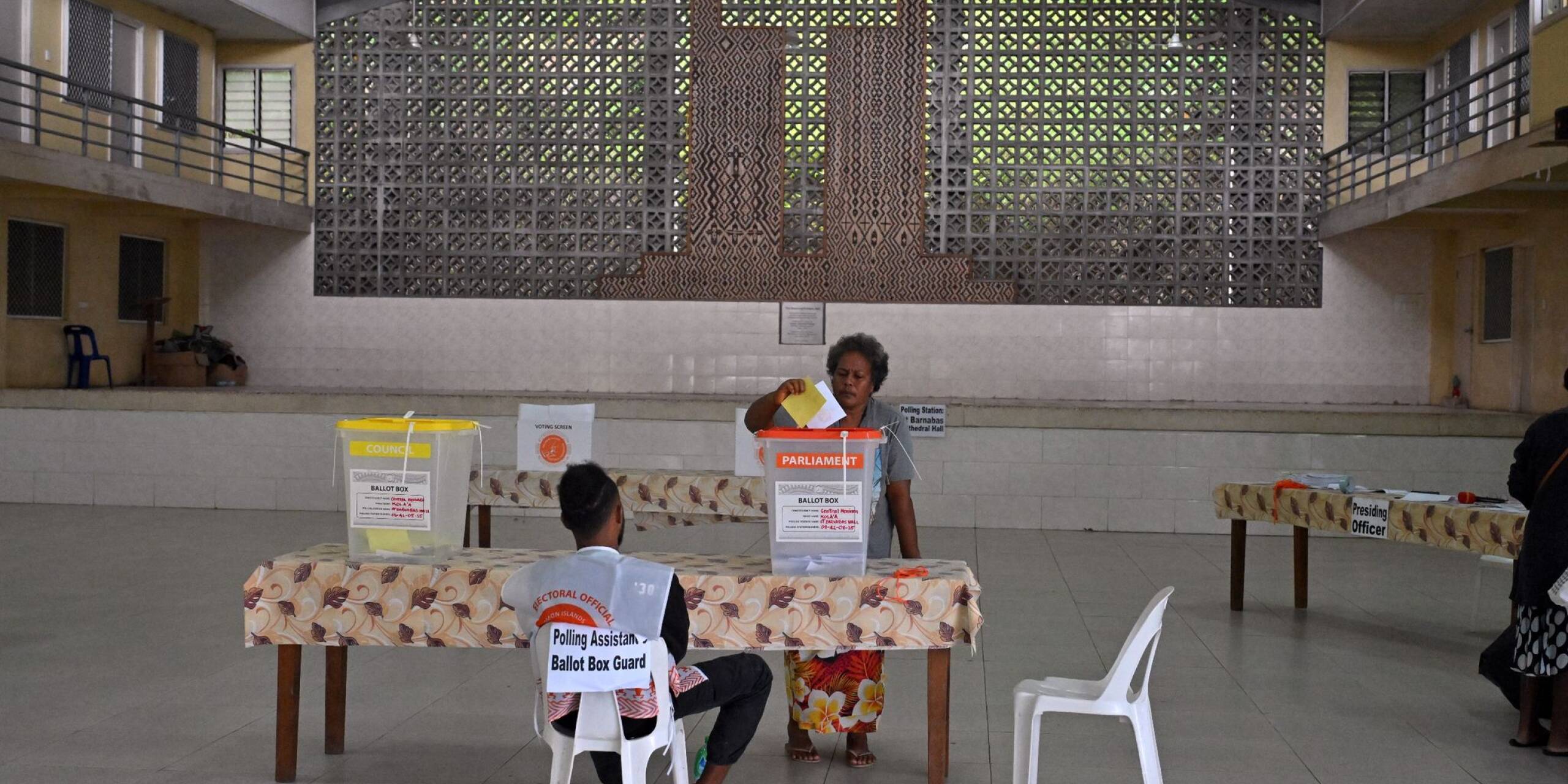 Ein kleiner Inselstaat im Südpazifik wählt heute ein neues Parlament: Es wird erwartet, dass etwas 350.000 Wahlberechtigte auf den Salomonen ihre Stimme abgeben werden.
