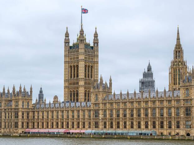 Britisches Parlament genehmigt Ruanda-Abschiebepakt
