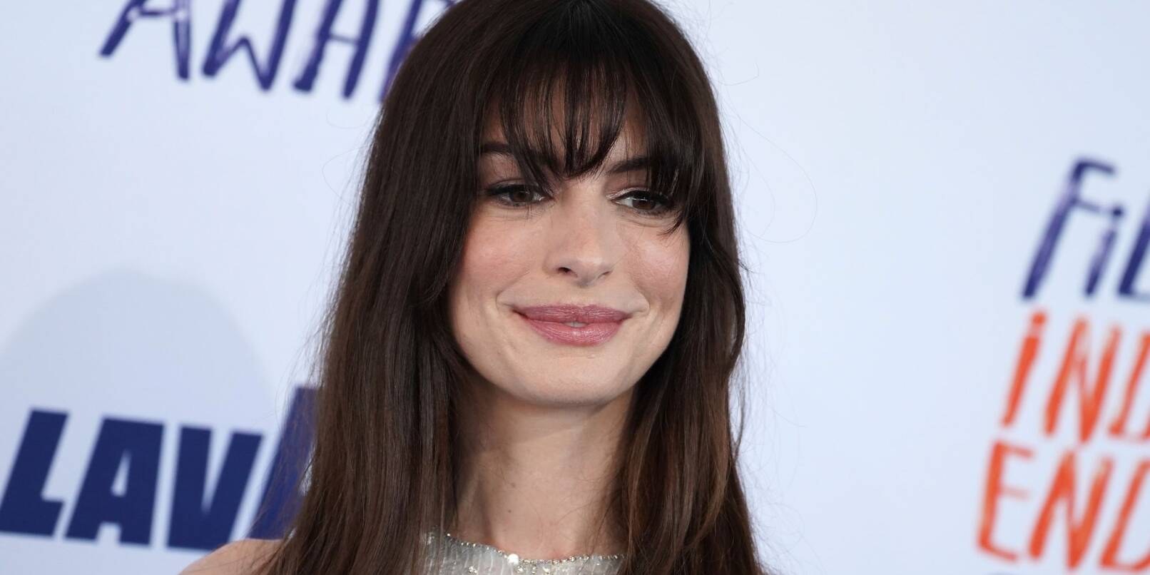 Anne Hathaway spielt in der romantischen Komädie «Als du mich sahst» mit.