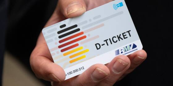 D-Ticket: Mehr als jeder zweite Nutzer hat Abo seit Beginn
